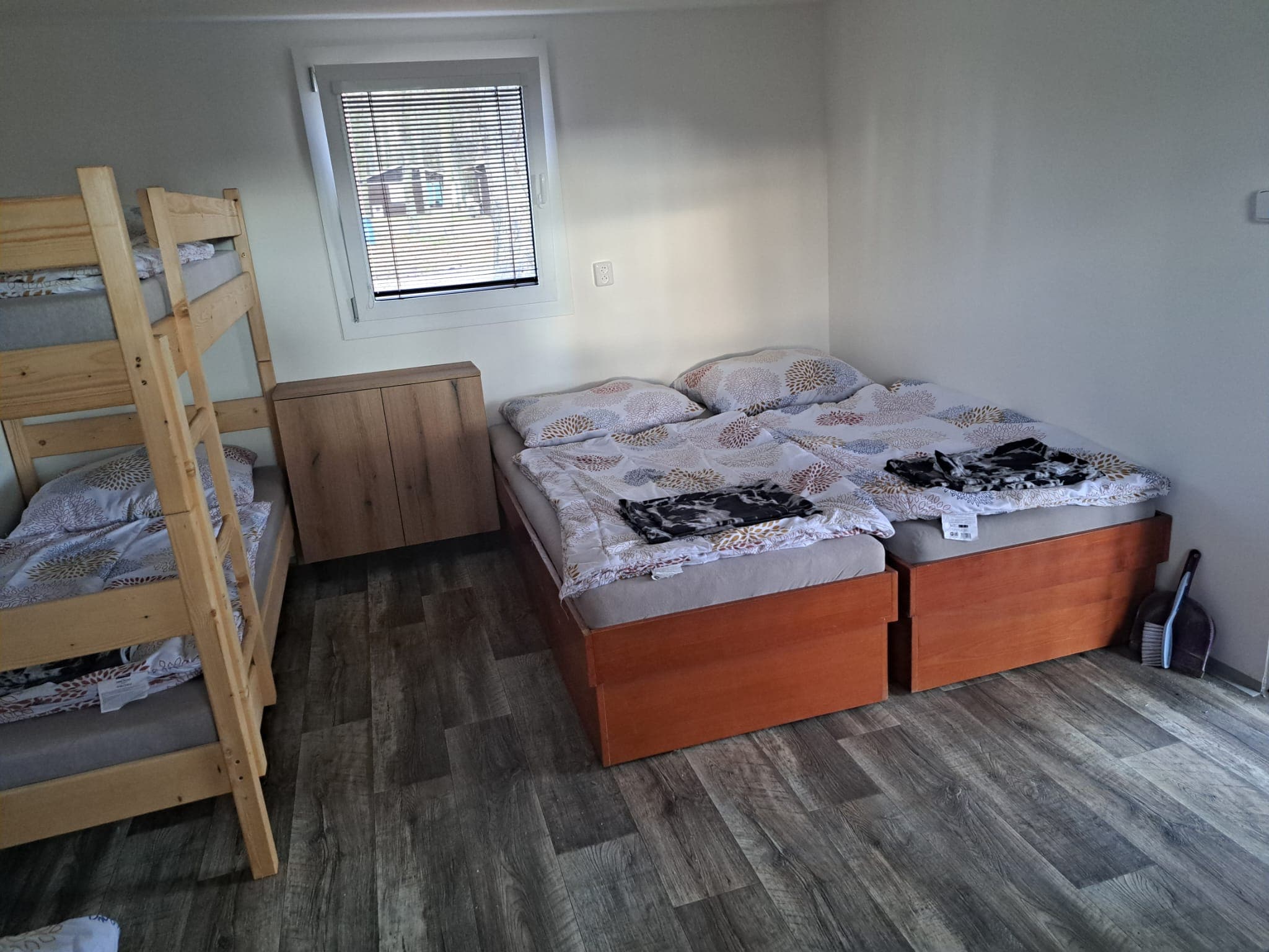 Ubytování ATC Hradec - Chatky 10